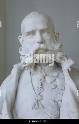 L'imperatore Francesco Giuseppe I d'Austria (1885). Il busto in marmo da scultore austriaco Viktor Tilgner sul display in Wien Museum (Museo di Vienna) di Vienna in Austria. Il busto è stato trasferito al museo dal Municipio di Vienna nel 1919. Foto Stock