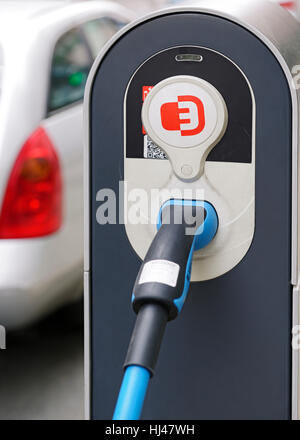 Auto elettrica stazione di ricarica, Lubiana, Slovenia. Foto Stock