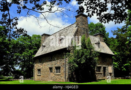 Guilford, Connecticut - Luglio 10, 2015: Storica pietra 1639 Rev. Henry Whitfield House e Museo Foto Stock