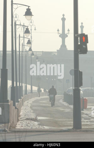 Lo smog si stabilirono su Budapest il 21 gennaio, 2017, Budapest, Ungheria Foto Stock