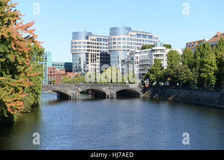 Bridge, Berlino, ministero federale, edificio, fiume, acqua, blu, house, Foto Stock