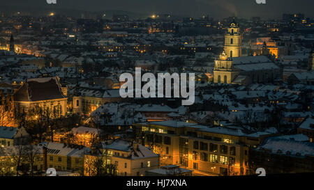 Vilnius antenna invernale del panorama della vecchia citta'. Foto Stock