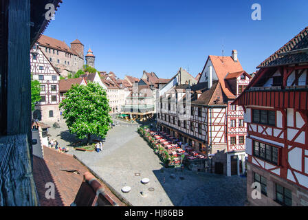 Nürnberg, Norimberga: città vecchia; vista dal Tiergärtnertor al castello, Mittelfranken, Media Franconia, Baviera, Baviera, Germania Foto Stock