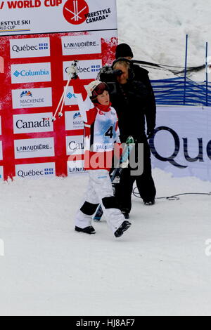 Justine Dufour-Lappinte (4) del Canada vince la FIS Freestyle Ski World Cup 2017 in Val Saint-Come in Quebec. Il 21 gennaio 2017 Foto Stock