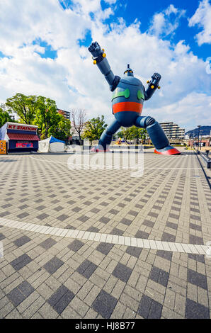 Tetsujin-28-go statua, anche Gigantor, manga figura, Kobe, Wakamatsucho, Giappone Foto Stock