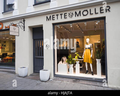 Grünerløkka nella capitale norvegese Oslo un quartiere popolare per vivere e shopping, 'mette Møller' womens fashion design Foto Stock