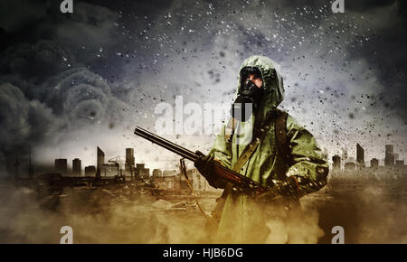 Immagine di Stalker con la pistola. Ecologia catastrofe Foto Stock