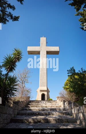 Grande Croce sul monte Filerimos sull' isola di Rodi, Grecia Foto Stock