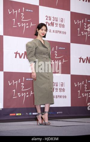 Seul in Corea. 23 gen 2017. Min a Shin e Lee Je-hoon partecipare alla conferenza di produzione di tvN dramma domani e voi a Seul, in Corea il 23 gennaio, 2017.(Cina e Corea diritti) Credito: TopPhoto/Alamy Live News Foto Stock