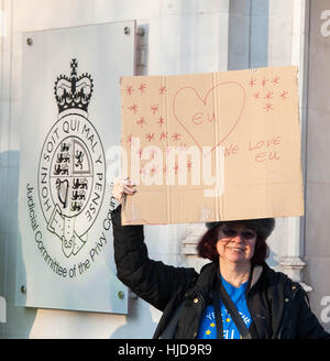 Londra, Regno Unito. Il 24 gennaio 2017. La Corte Suprema ha respinto l'appello del governo in un landmarkcase circa Brexit, il che significa che il Parlamento sarà chiamato a dare la sua approvazione parla a lasciare l'UE. Michael Tubi / Alamy live News Foto Stock