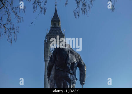 Londra, Regno Unito. 24 gen 2017. Blue Sky oltre Westminister. Credito: claire doherty/Alamy Live News Foto Stock