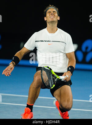 Melbourne, Australia. 25 gennaio, 2017. Rafael Nadal di Spagna libri la sua quinta semifinale presso l'Australian Open a Melbourne Park a Melbourne, Australia. Credito: Frank Molter/Alamy Live News Foto Stock