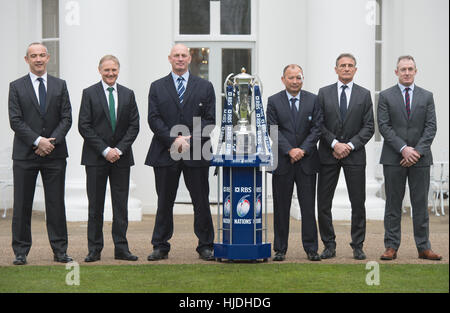 Londra, Regno Unito. Il 25 gennaio 2017. Connor O'Shea, Joe Schmidt, Vern Cotter, Edie Jones, Guy Noves e Rob Howley assistere al lancio di RBS 6 Nazioni del campionato a Hurlingham Club London Credit: Alan D Ovest/Alamy Live News Foto Stock