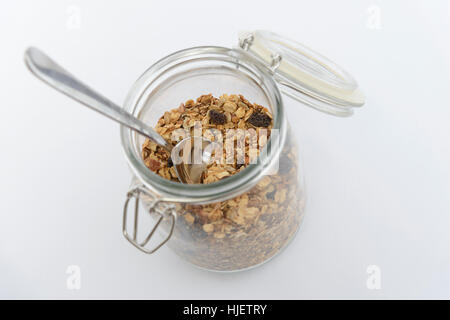 Home muesli fatto in un vasetto di vetro Foto Stock