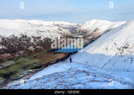 Fratelli acqua e Patterdale dalle pendici del bordo ruvido sulla Caudale Moor Lake District Cumbria Regno Unito Foto Stock