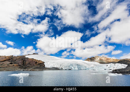 Il Perù, Ande Cordillera Blanca, Parco Nazionale del Huascaran, Nevado Tuco, ghiacciaio Pastoruri lago Foto Stock