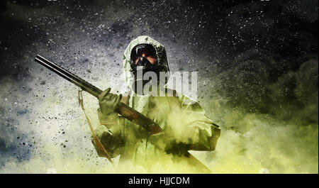 Immagine di Stalker con la pistola. Ecologia catastrofe Foto Stock