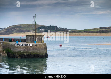 Padstow Harbour ingresso Quay estuario del cammello Cornovaglia Foto Stock