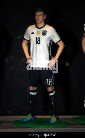 3d Figuren von der deutschen Fussball-Nationalmannschaft: Toni Kroos, Berlino. Foto Stock