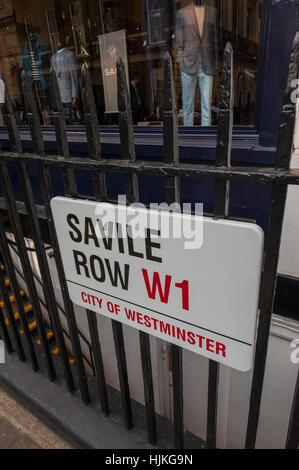 London street segno per Saville Row W1 la casa di sartoria per uomini in Westminster Foto Stock