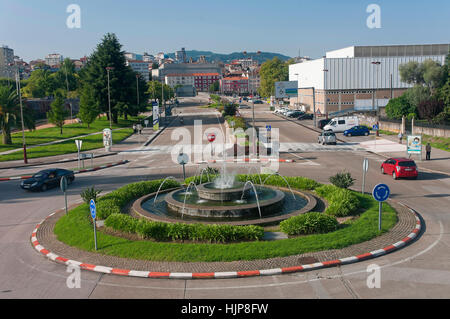 Compostela avenue - rotonda con fontana, Pontevedra, regione della Galizia, Spagna, Europa Foto Stock