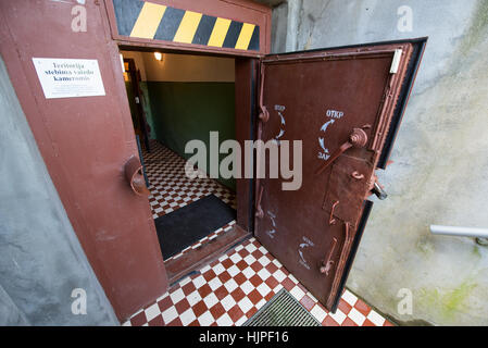 Ingresso ad uno degli alberi di missile, Plokštinė base missilistica, Pliateliai, Lituania Foto Stock