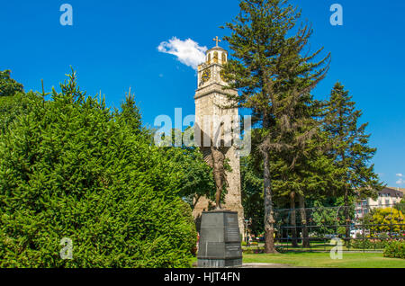 La Torre dell Orologio e Monumento Angel a Bitola, Repubblica di Macedonia Foto Stock