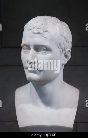 Busto in marmo di Napoleone Bonaparte (1808) da scultore italiano Giacomo Spalla sul display nella Neue Pinakothek (nuovo) Pinacotheca a Monaco di Baviera, Germania. Foto Stock