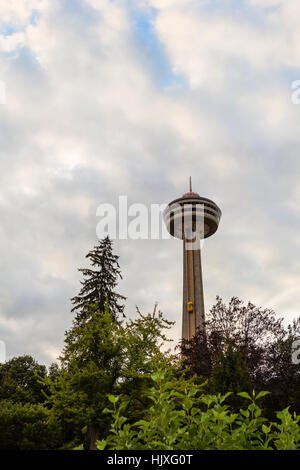 Famoso punto di riferimento Skylon torre di osservazione Foto Stock