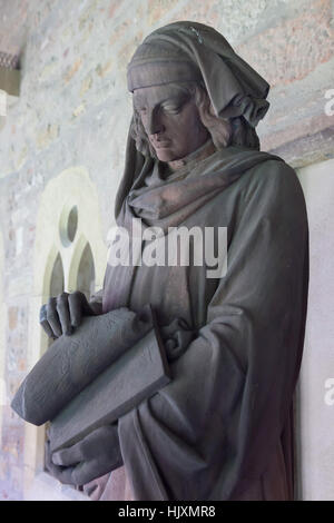 Monumento al rinascimento tedesco incisore e pittore di Martin Schongauer (1858-1863) da scultore francese Frederic Auguste Bartholdi sul display al Musee d'Unterlinden (museo Unterlinden) di Colmar, Alsazia, Francia. Foto Stock