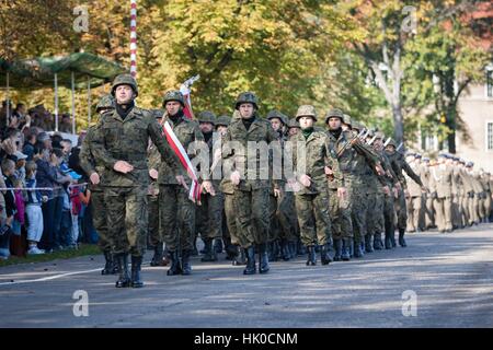 Poznan, Polonia - 29 settembre 2012 le Forze terrestri Training Center a Poznan. Aperto giorno inaugurando il nuovo anno accademico. Foto Stock