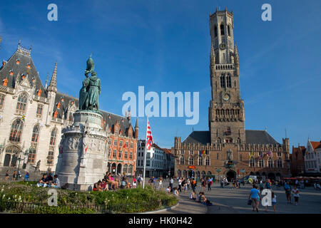 La torre (Belfort Torre), Markt Square, Bruges, Fiandre Occidentali, Belgio Foto Stock