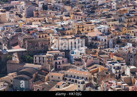 Vista aerea della parte storica siciliano della città balneare di Castellammare del Golfo Foto Stock