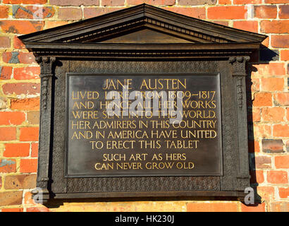 Placca su Jane Austen's House Museum, Chawton Village, Alton, HAMPSHIRE, Regno Unito Foto Stock