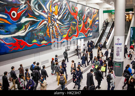 Rush Hour,alla metropolitana, stazione di Shibuya, Tokyo, Giappone, Asia Foto Stock
