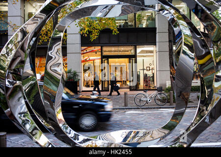 Spirale Sikaku, da Osamu Kido, a Marunouchi naka Street, Tokyo, Giappone Foto Stock