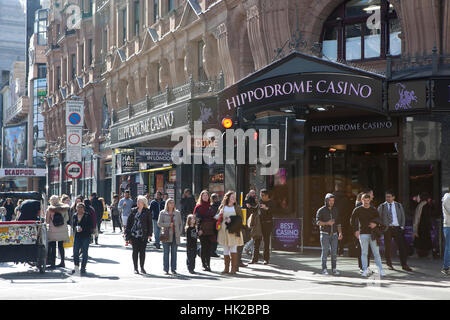 Londra - gennaio 22nd: l'esterno dell'ippodromo casino on gennaio 22nd, 2017, a Londra, Inghilterra, Regno Unito. Il Hippodrome è più grande del Regno Unito cas Foto Stock