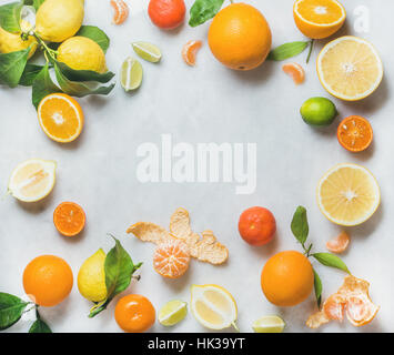 Varietà di agrumi freschi, mangiare sano concetto Foto Stock