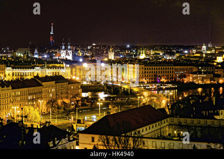 Praga di notte panorama dal Castello di Praga Foto Stock