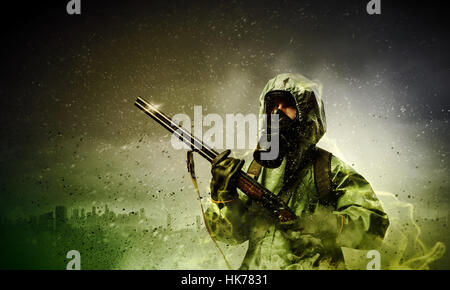 Immagine di Stalker con la pistola. Ecologia catastrofe Foto Stock