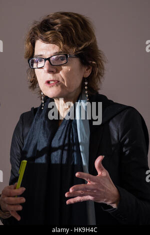 Vicky Pryce, ex moglie del politico Chris Huhne e autore di Prisontronics, scritto dalla signora Pryce dopo l'esperienza di scontare una breve condanna in prigione Foto Stock
