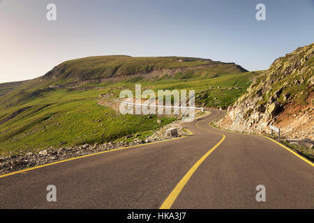 Strada di Montagna / Transalpina autostrada, la più alta strada in Romania Foto Stock