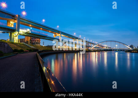 Ponte Toyoshima,Sumida River, Tokyo, Giappone Foto Stock