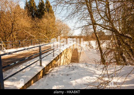 Nelle Ardenne valloni più lunga strada vi è un ponte di neve Foto Stock