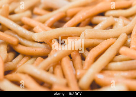 Close up spuntino Tailandese di junk food mangiare malsano ,il fuoco selettivo. Foto Stock