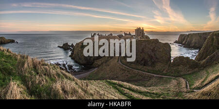 Castello di Dunnottar vicino a Stonehaven, Scozia Foto Stock