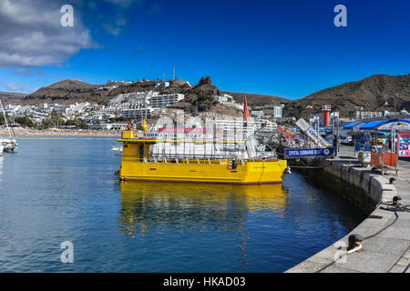 Porto Rico porto porto con barche yacht, holiday resort, Gran Canaria Foto Stock