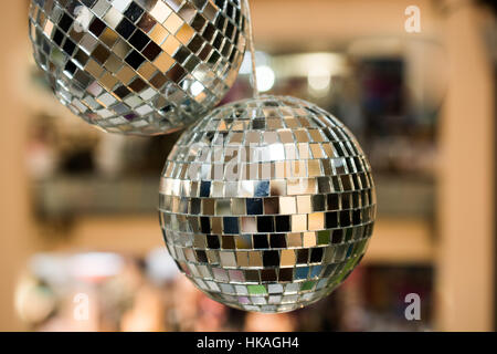 Palle da discoteca con specchio pezzi per ballare in discoteca Foto Stock