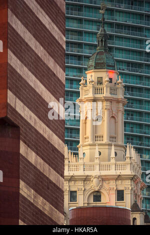 Parte superiore della torre libera il museo di arte contemporanea (©GEORGE FULLER 1925) Miami Dade COLLEGE Downtown Miami Florida USA Foto Stock