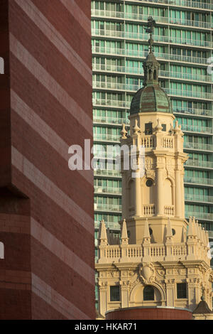 Parte superiore della torre libera il museo di arte contemporanea (©GEORGE FULLER 1925) Miami Dade COLLEGE Downtown Miami Florida USA Foto Stock